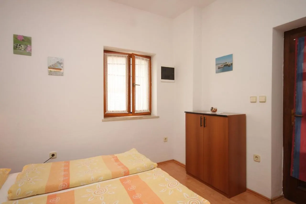 Studio Kraj 7794B Apartment